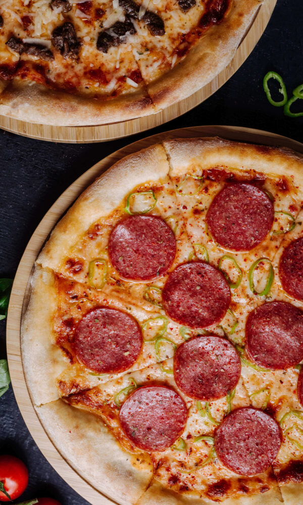 pepperoni-pizza-with-melted-cheese-top-view